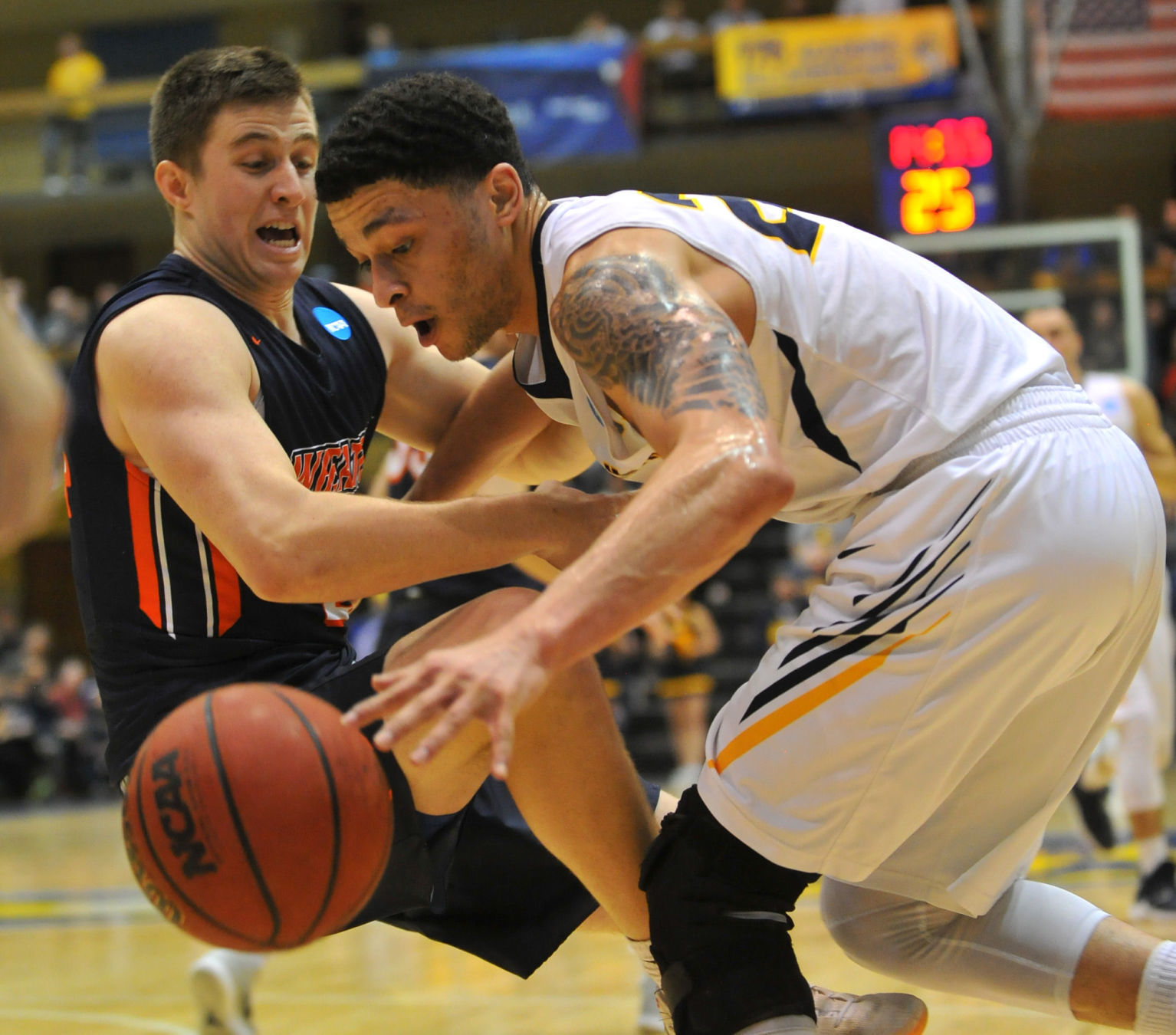 Augustana vs Wheaton in sectional semifinal